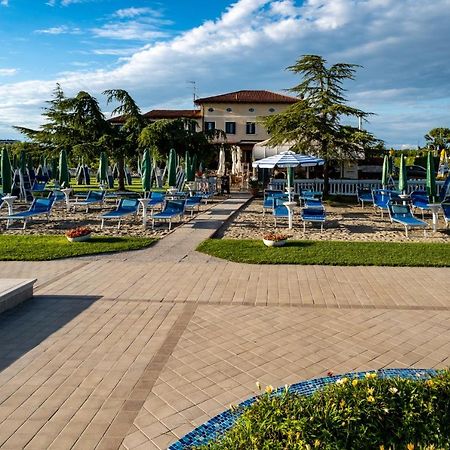 מסטרה Hotel Villa Sara מראה חיצוני תמונה