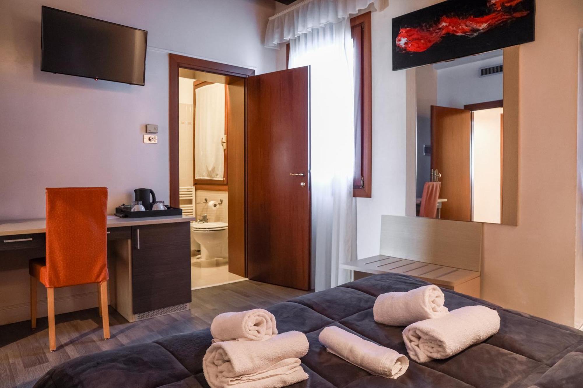 מסטרה Hotel Villa Sara מראה חיצוני תמונה