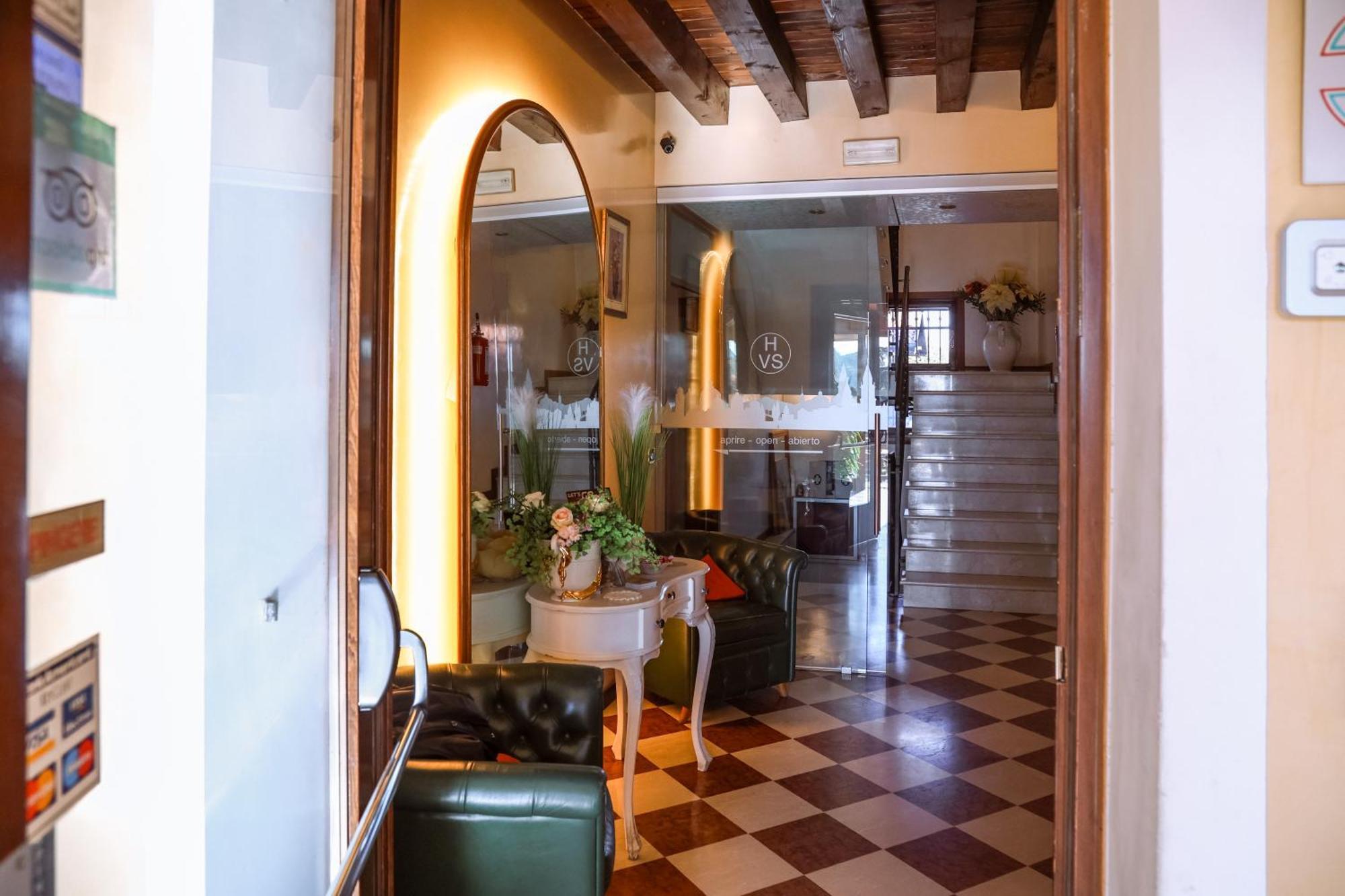 מסטרה Hotel Villa Sara מראה חיצוני תמונה