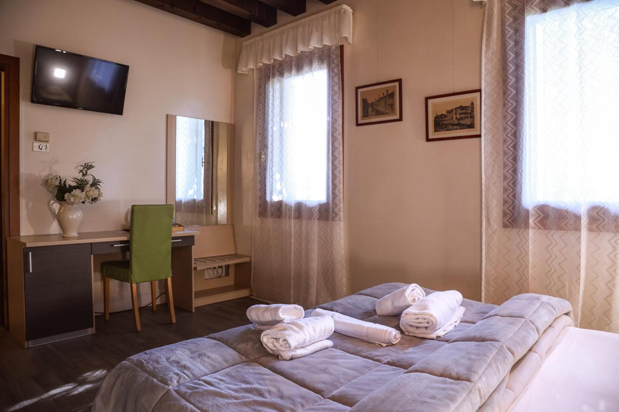 מסטרה Hotel Villa Sara מראה חיצוני תמונה