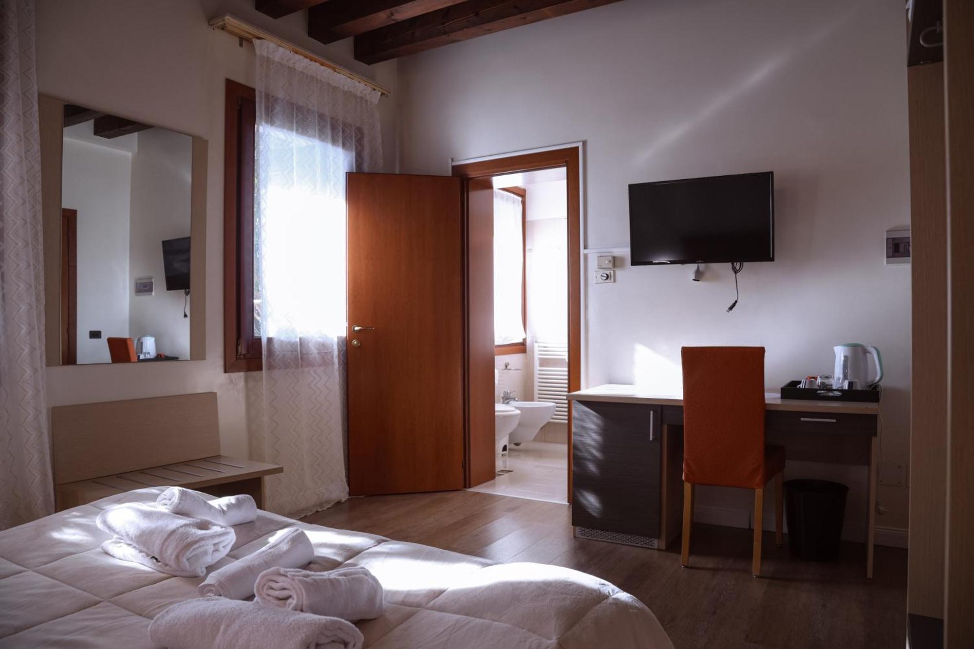 מסטרה Hotel Villa Sara מראה חיצוני תמונה