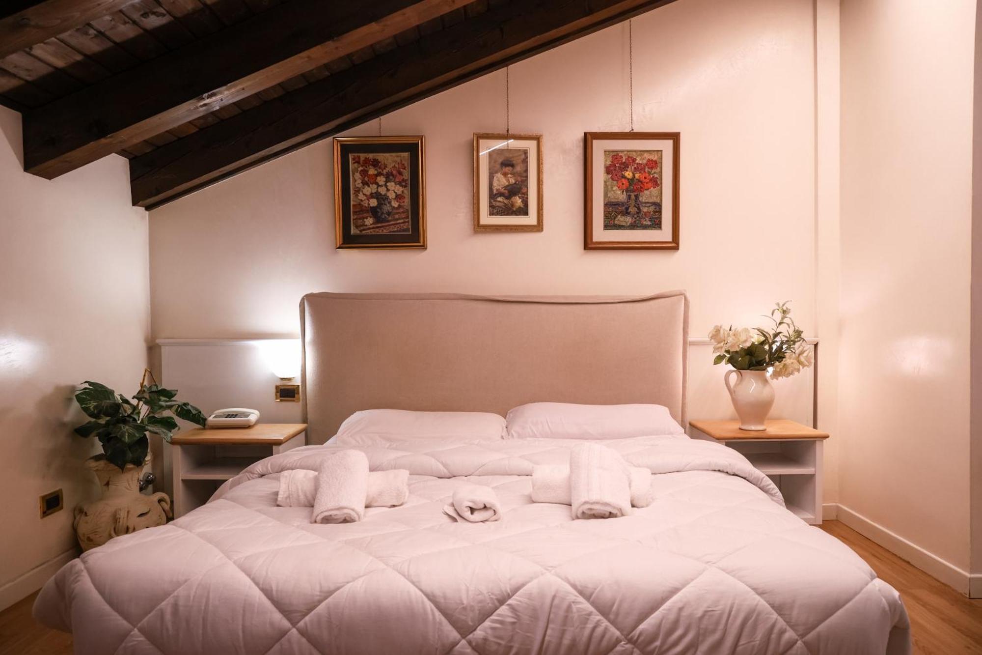 מסטרה Hotel Villa Sara מראה חיצוני תמונה